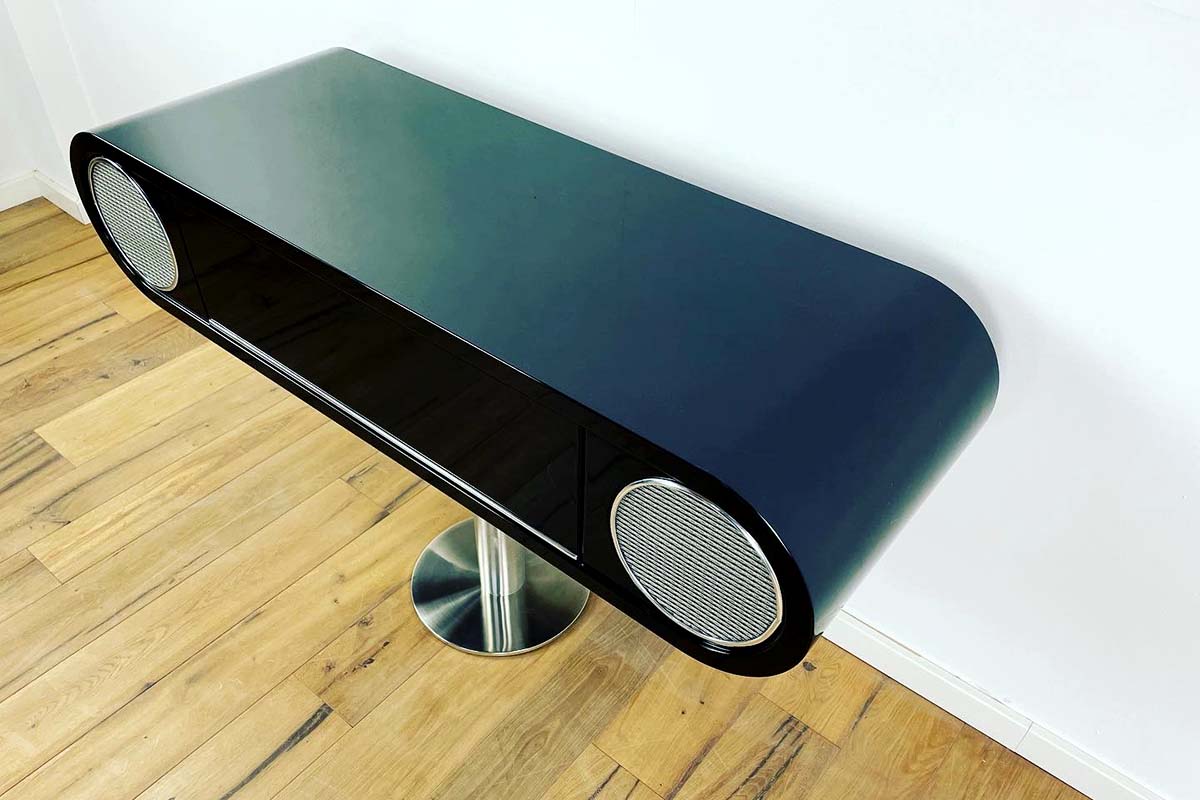 Englisch  70s hi-fi furniture in black piano lacquer and polished stainless steel