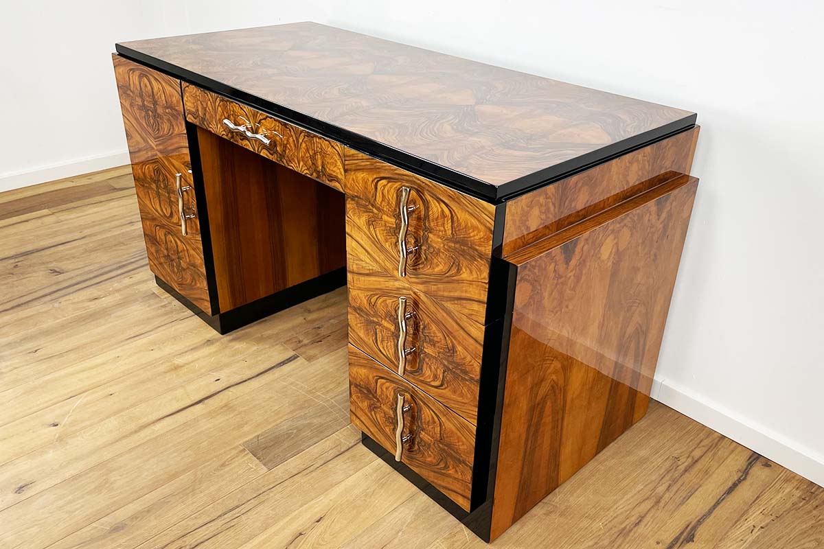 Art Deco Desk from Paris 'Villa Victor Hugo' Around 1925 with Stunning Walnut