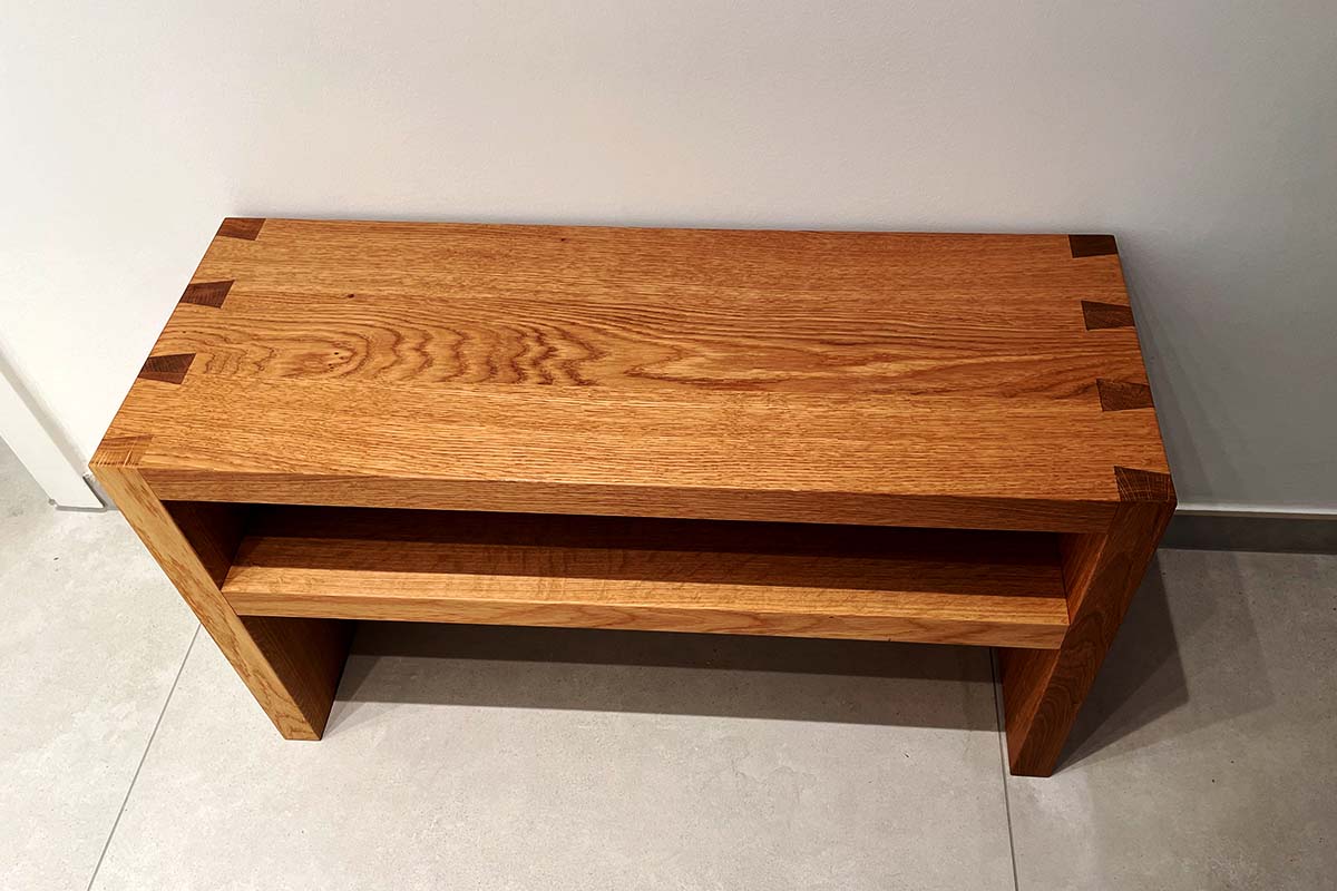 Children's bench made of solid regional oak, classically dovetailed - handwork