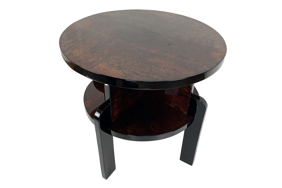 Art Deco side table from Paris around 1930 with beautiful veneer and black high-gloss lacquer 