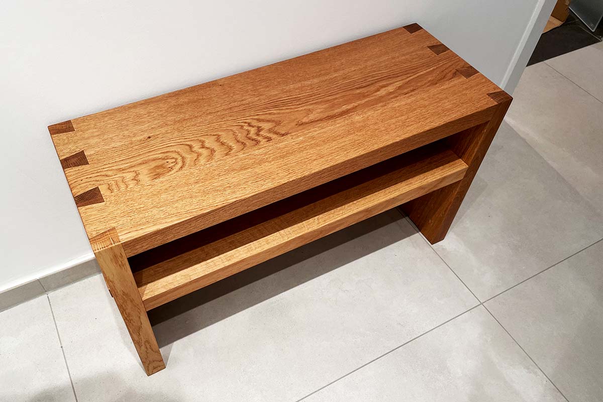 Children's bench made of solid regional oak, classically dovetailed - handwork